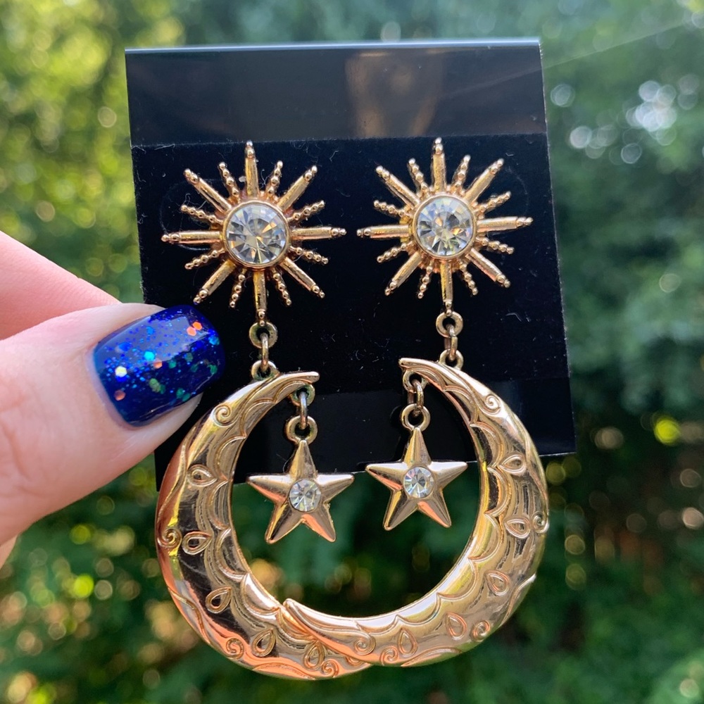 Moon & Star Earrings - Picture 4 of 6